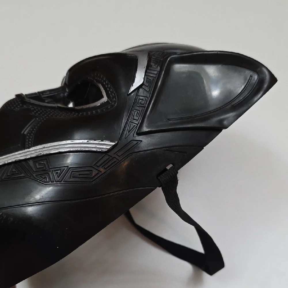 Marvel Black Panther Hero Mask - Picture 5 of 5